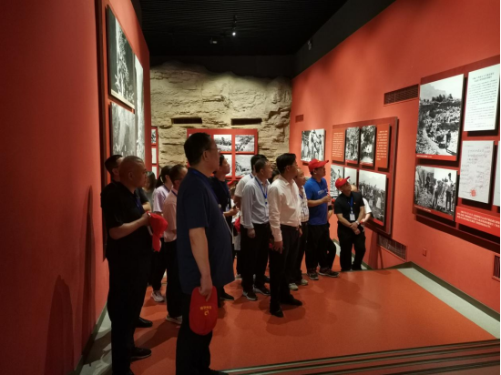 7.4市產(chǎn)業(yè)集團(tuán)舉辦“傳承紅旗渠精神  譜寫新時代華章”專題培訓(xùn)班994.png